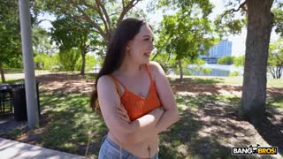 [BangBus] Luci Starr Wants Some Miami BBC (26.07.29)[720p][x264][xFans]