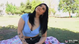 [BangRealTeens] Raven Ryder Car Banging (26.08.04)[720p][x264][xFans]