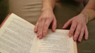 metart.26.10.06.mary.venice.between.pages.2.480p