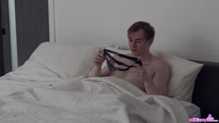 [MILFInMyBed] Krystal Sparks Youre Jerking Off Next To Me Arent You (26.09.02)[720p][xFans]
