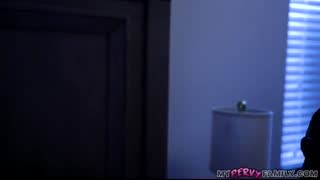 [MyPervyFamily] Cassie Del Isla My Stepmom Can't Resist a Good Licking & Dicking (26.10.01)[720p][xFans]